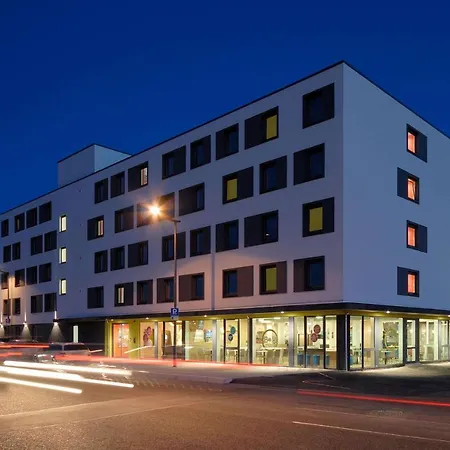 B&B Hotel Boeblingen 호텔 뵈브링엔
