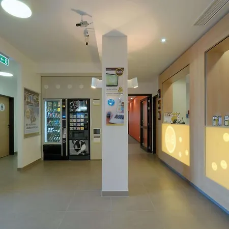 호텔 B&B Hotel Boeblingen 뵈브링엔