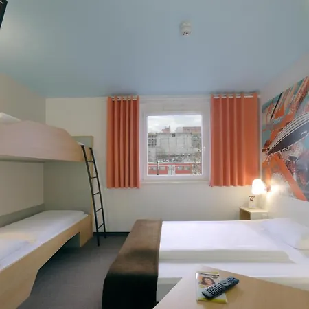 호텔 B&B Hotel Boeblingen 3*