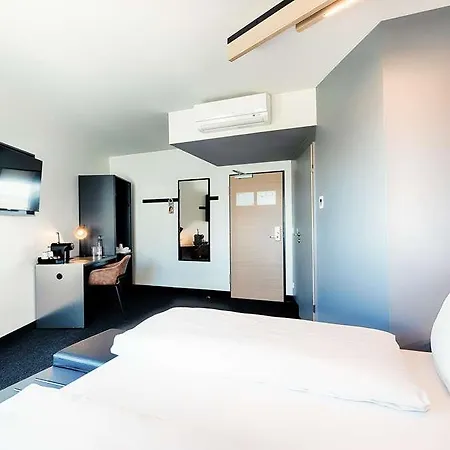 B&B Hotel Boeblingen 3*
