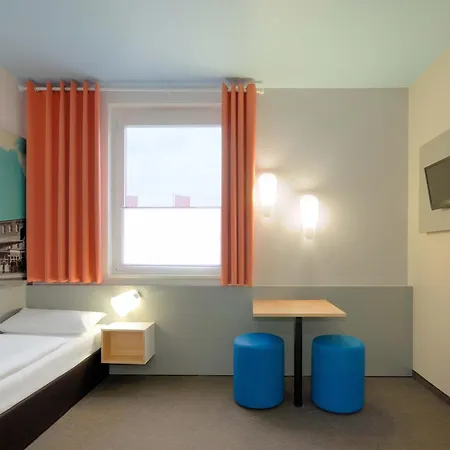 Hotel B&B Hotel Boeblingen 3*